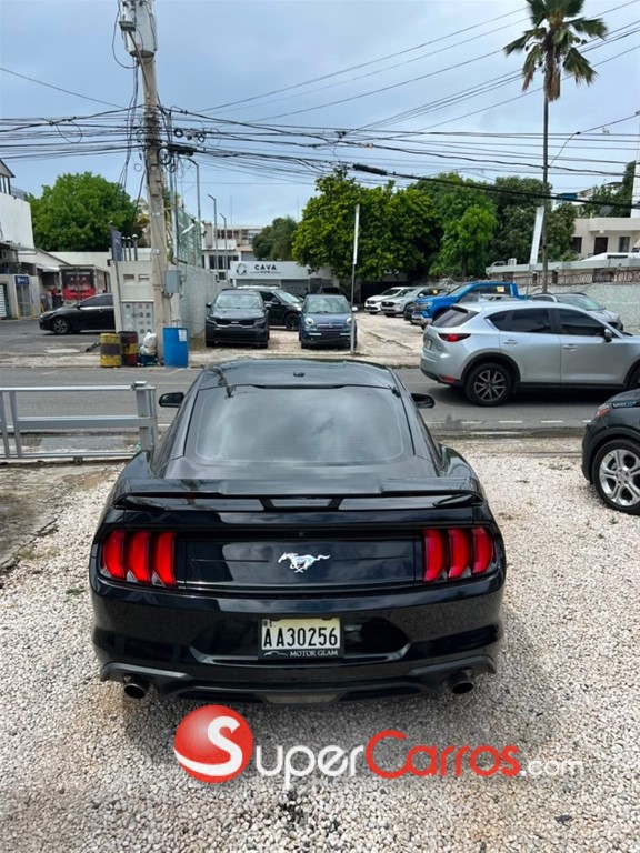 2018 Ford Mustang Ecoboost Premium — foto 8 / 12