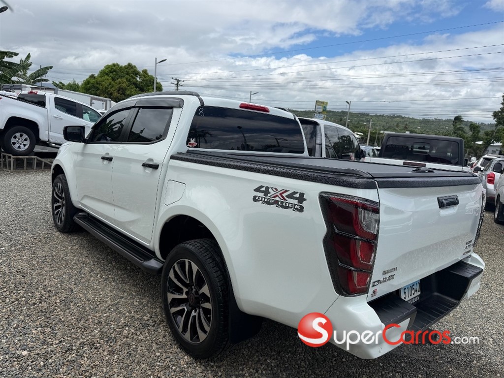 2025 Isuzu DMAX LSE — foto 3 / 9