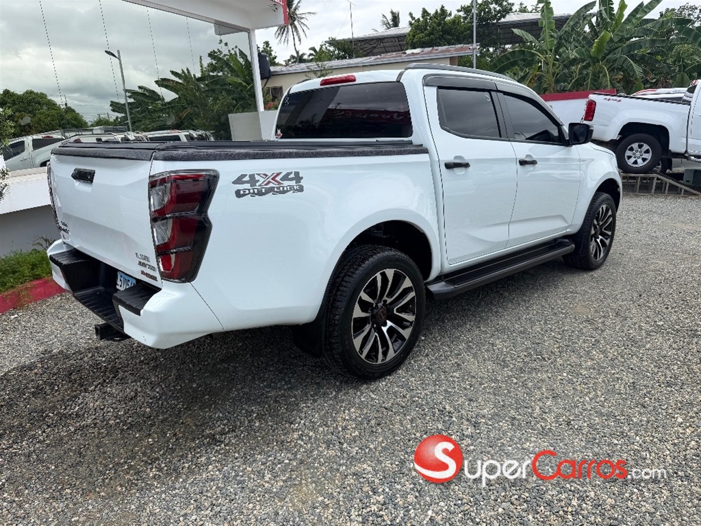 2025 Isuzu DMAX LSE — foto 4 / 9