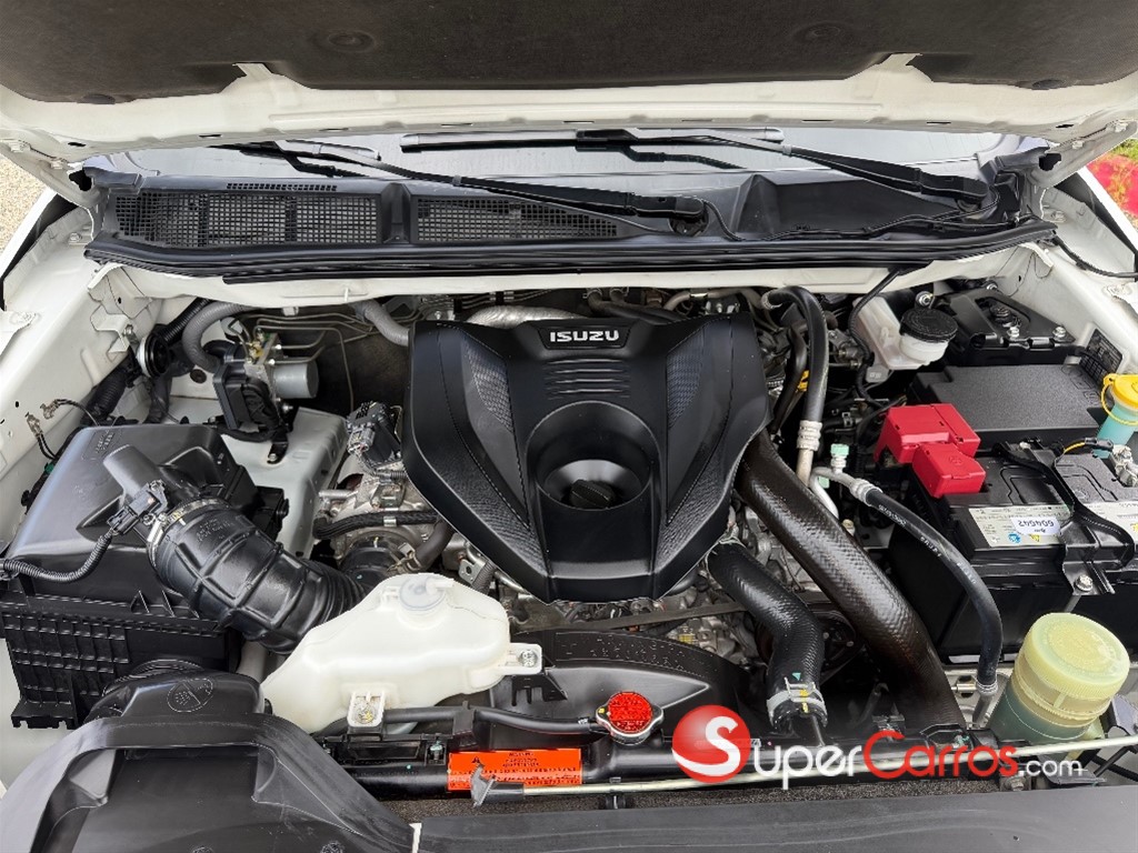 2025 Isuzu DMAX LSE — foto 8 / 9