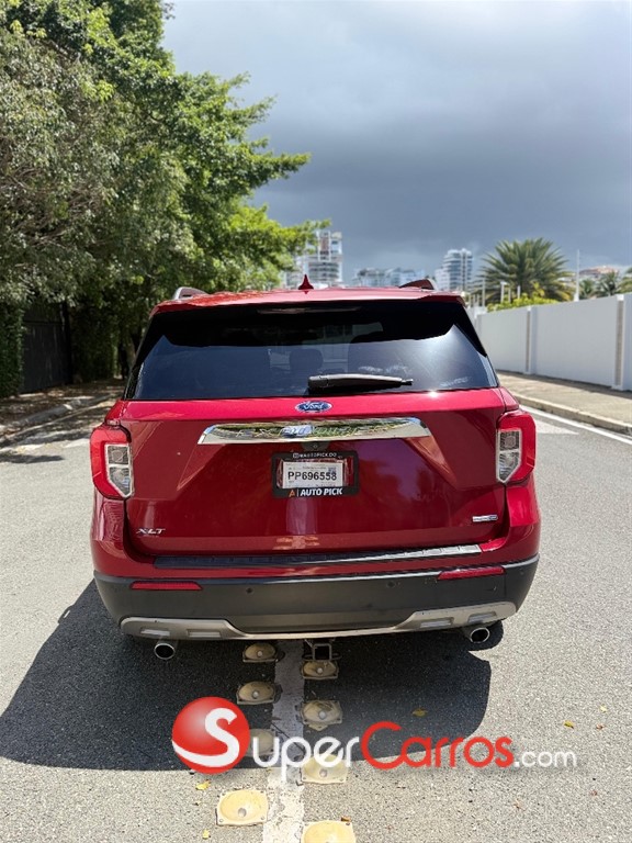 2020 Ford Explorer XLT 4WD — foto 6 / 11