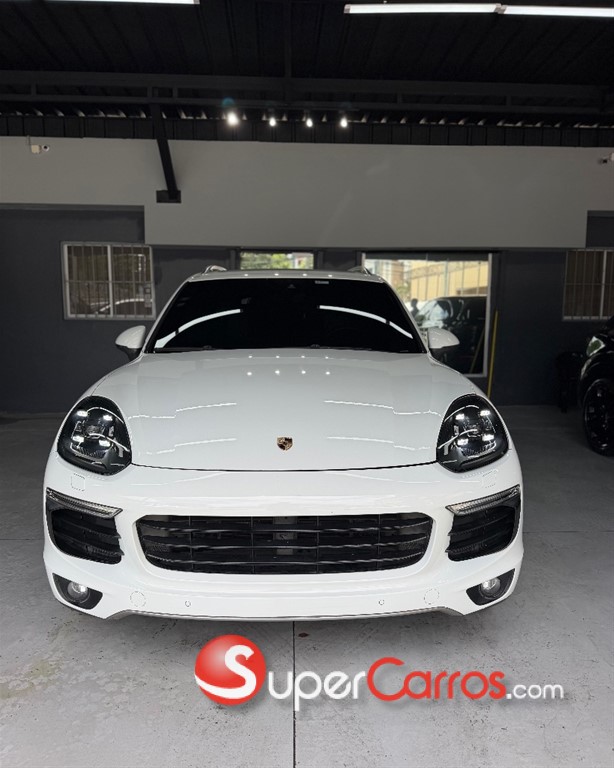 2016 Porsche Cayenne — foto 3 / 12