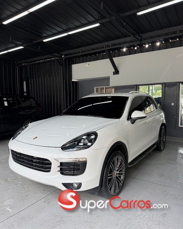 2016 Porsche Cayenne — foto 6 / 12