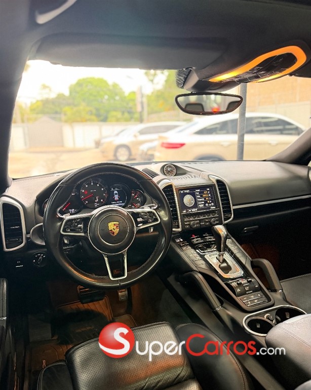 2016 Porsche Cayenne — foto 11 / 12