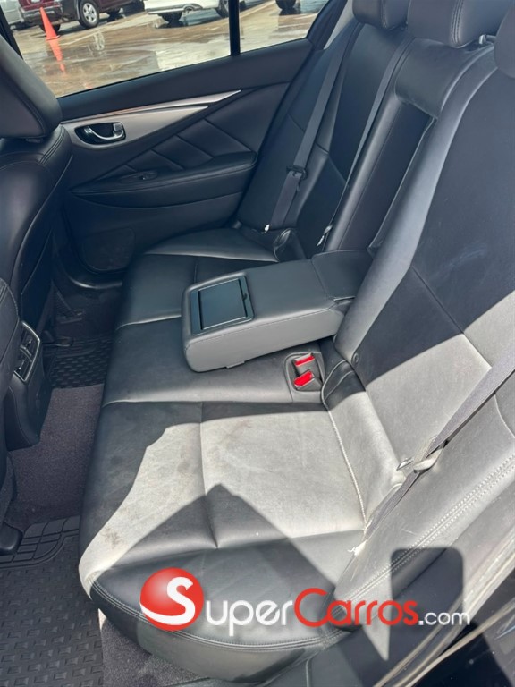2021 Infiniti Q-50 — foto 5 / 6