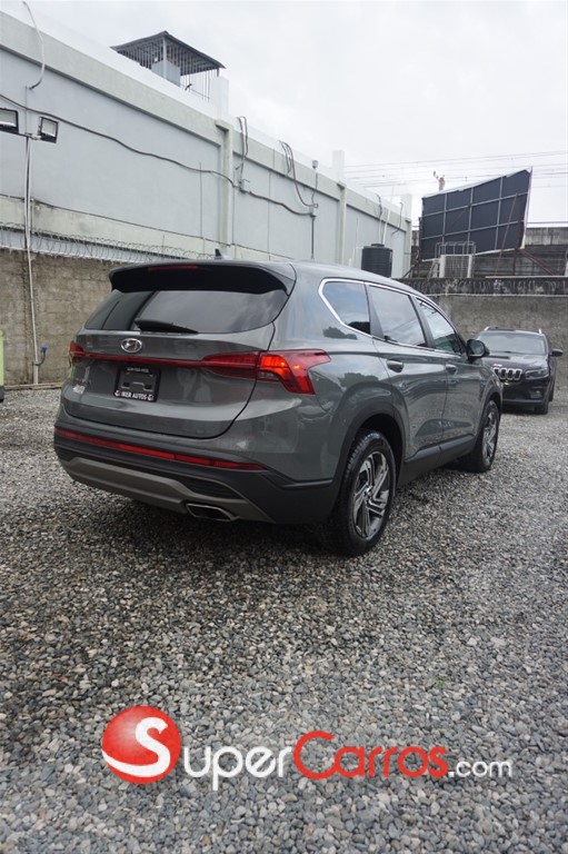 2021 Hyundai Santa Fe SE — foto 4 / 10