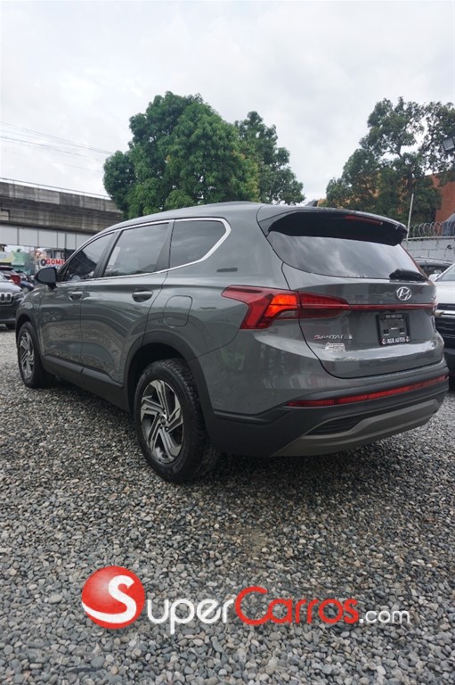 2021 Hyundai Santa Fe SE — foto 6 / 10