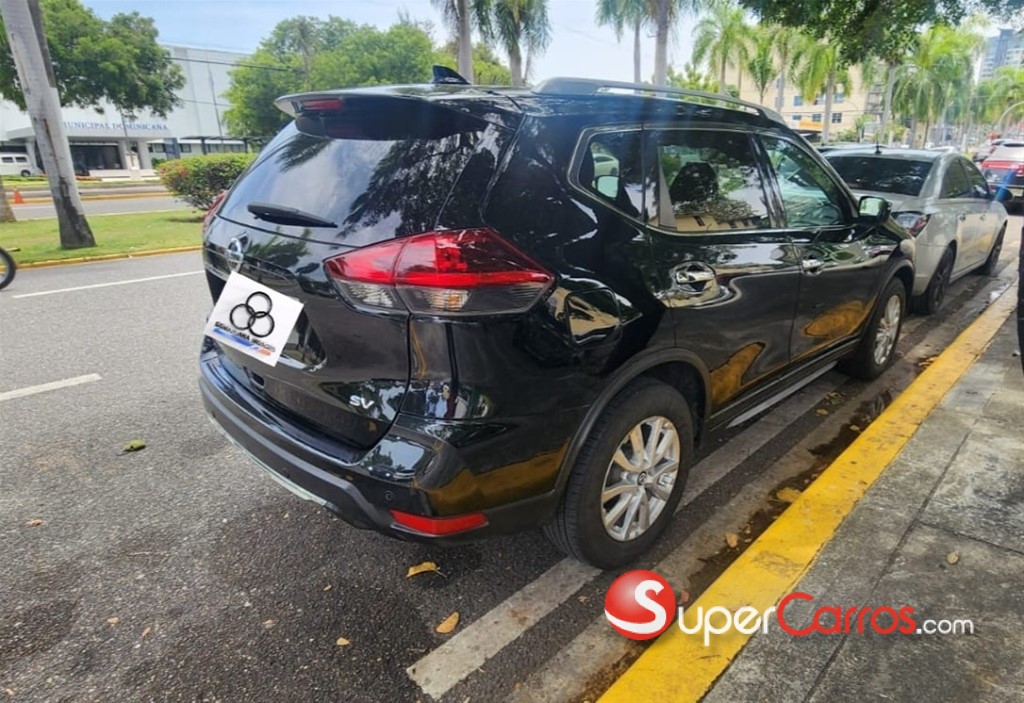2020 Nissan Rogue — foto 3 / 8