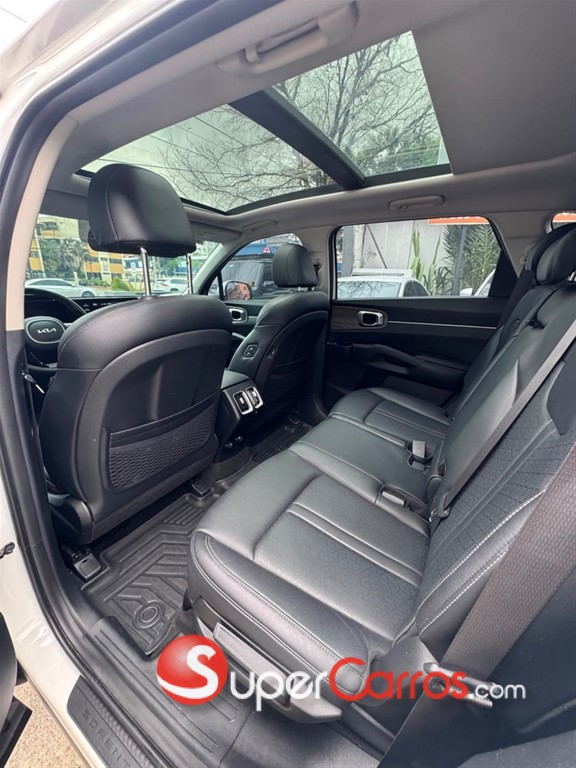 2023 Kia Sorento Limited — foto 8 / 12