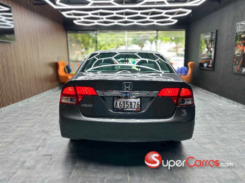 2010 Honda Civic LX — foto 6 / 11