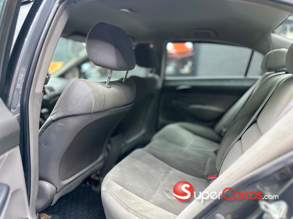 2010 Honda Civic LX — foto 7 / 11