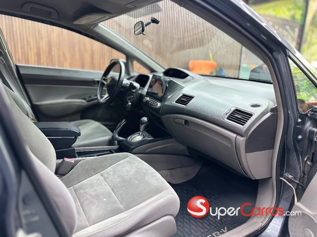 2010 Honda Civic LX — foto 9 / 11