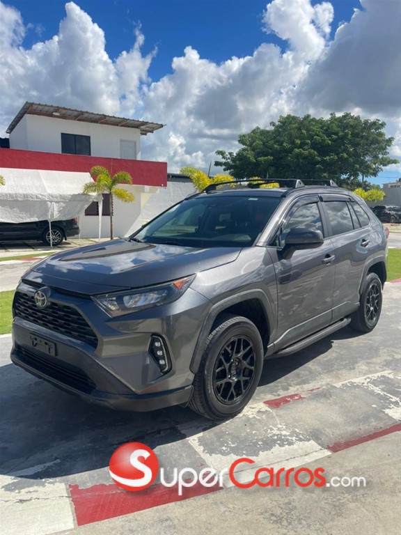 2020 Toyota RAV4 LE PLUS — foto 3 / 8