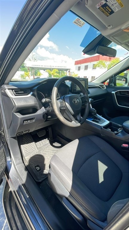 2020 Toyota RAV4 LE PLUS — foto 8 / 8