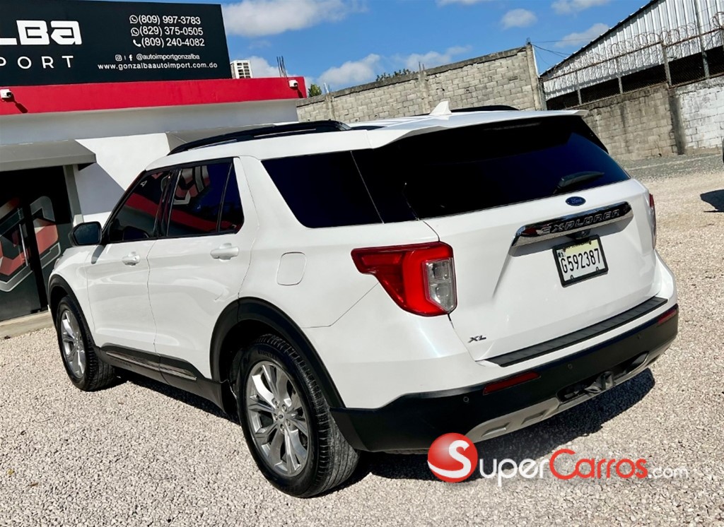 2021 Ford Explorer XLT — foto 7 / 12