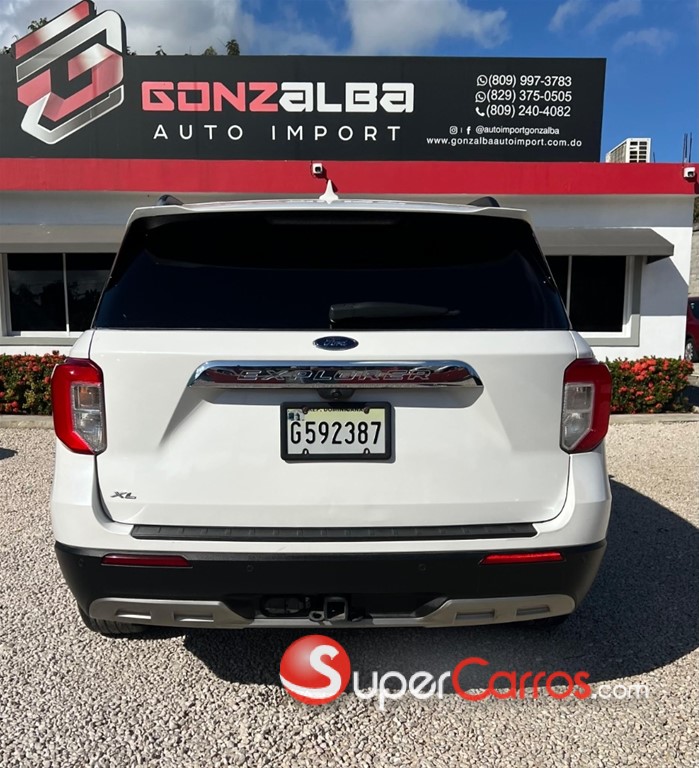 2021 Ford Explorer XLT — foto 8 / 12