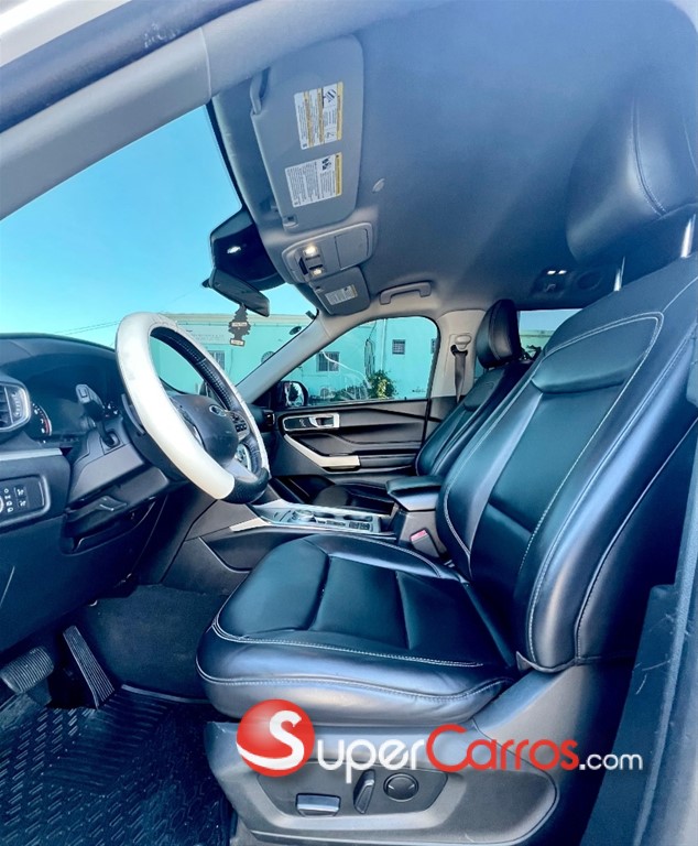 2021 Ford Explorer XLT — foto 9 / 12