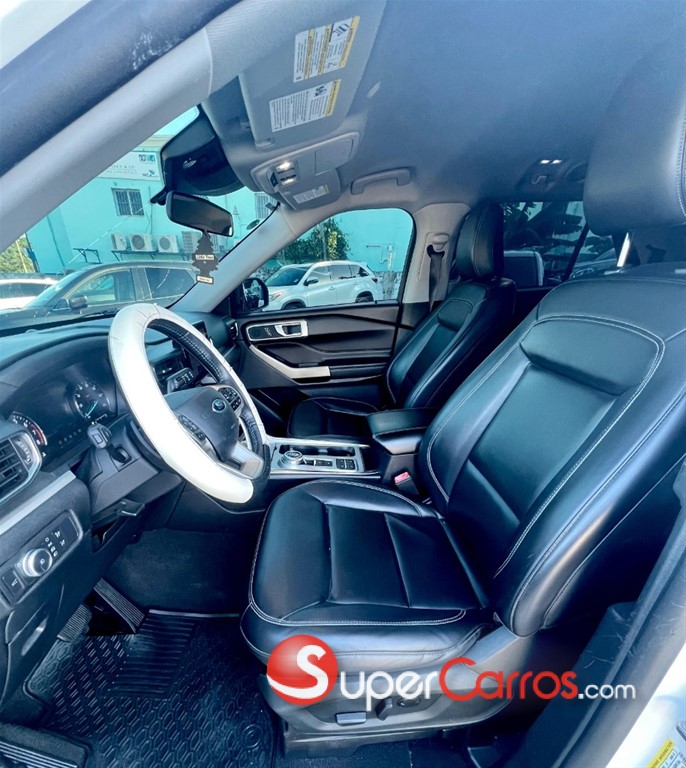 2021 Ford Explorer XLT — foto 10 / 12