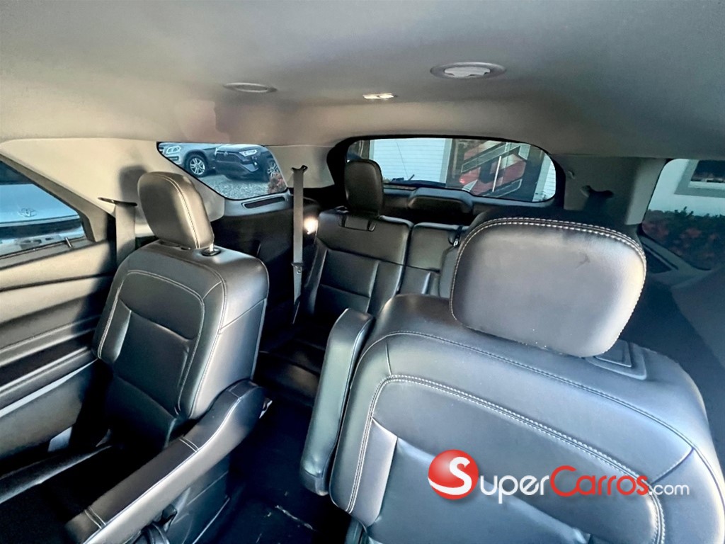 2021 Ford Explorer XLT — foto 12 / 12