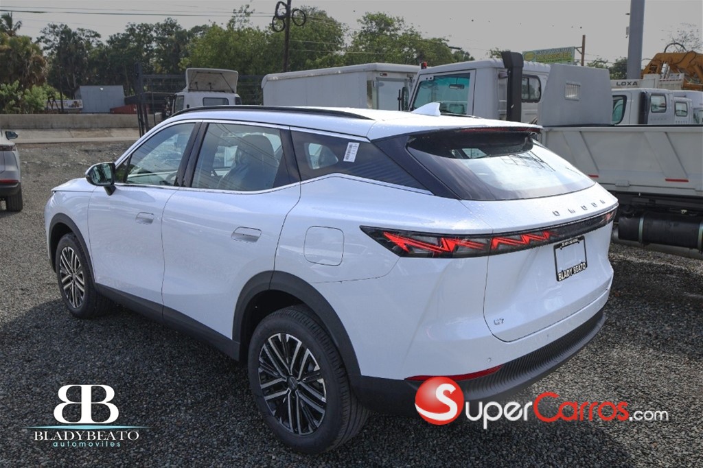 2027 OMODA C7 COMFORT — foto 10 / 12