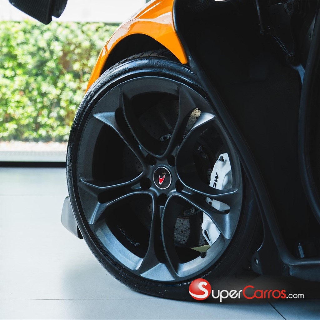 2018 McLaren 720 S Coupe — foto 10 / 12