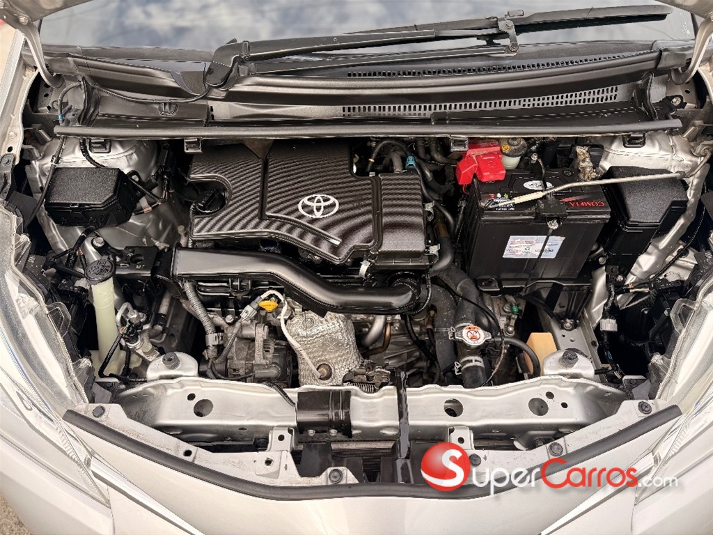 2018 Toyota VITZ — foto 8 / 8