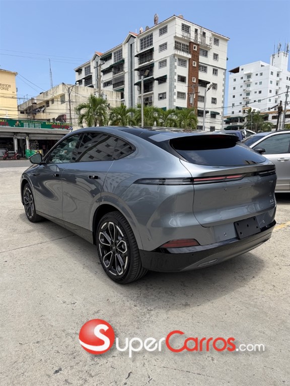 2027 Xpeng G6 Performance — foto 4 / 7