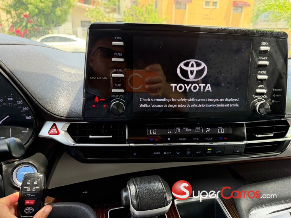 2023 Toyota Sienna XLE — foto 12 / 12
