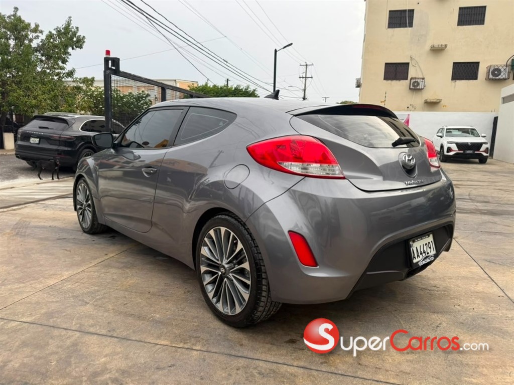 2018 Hyundai Veloster — foto 5 / 12