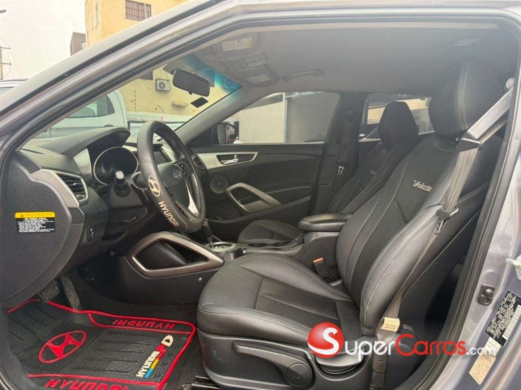 2018 Hyundai Veloster — foto 12 / 12