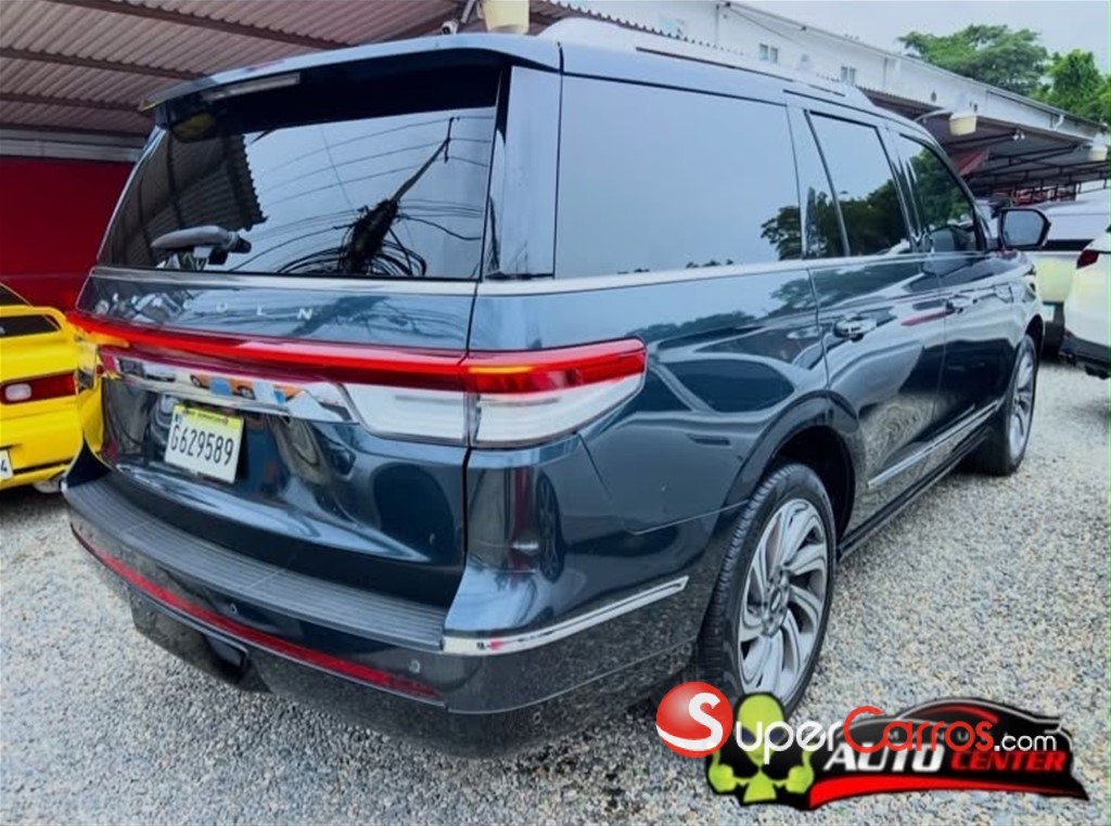 2022 Lincoln Navigator Reserve II — foto 5 / 12
