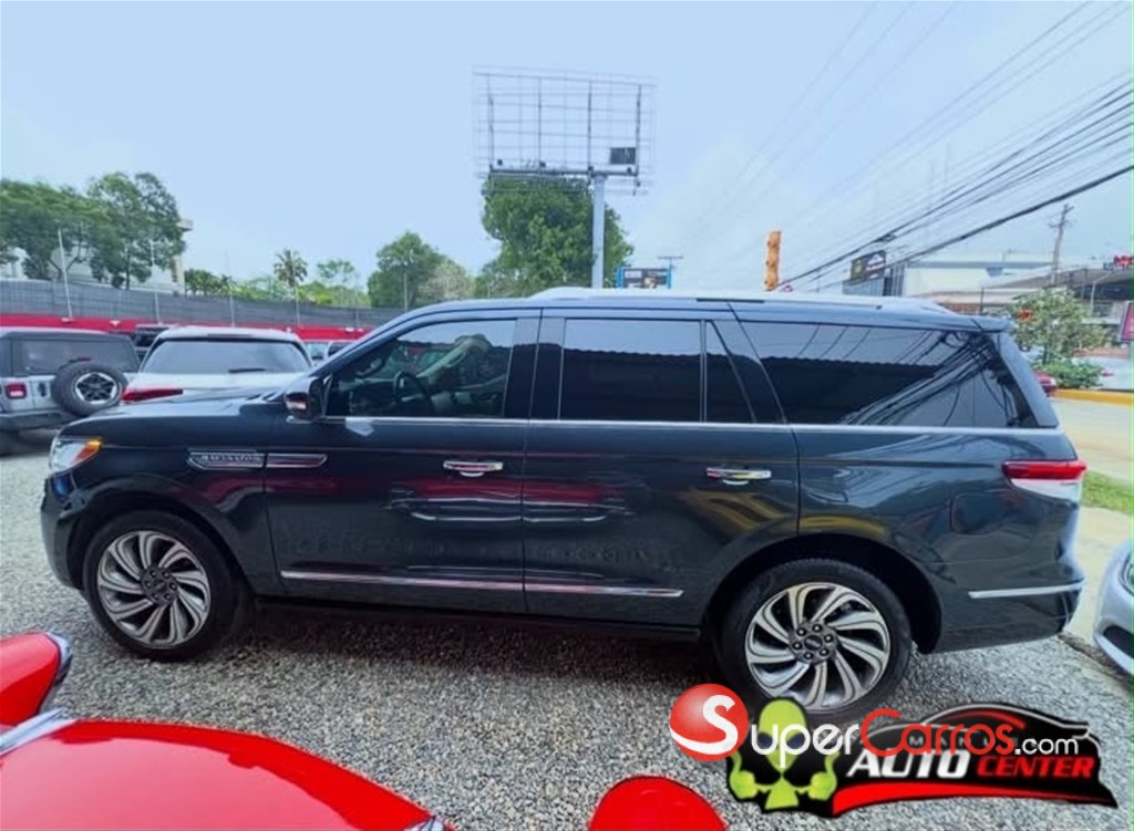2022 Lincoln Navigator Reserve II — foto 6 / 12