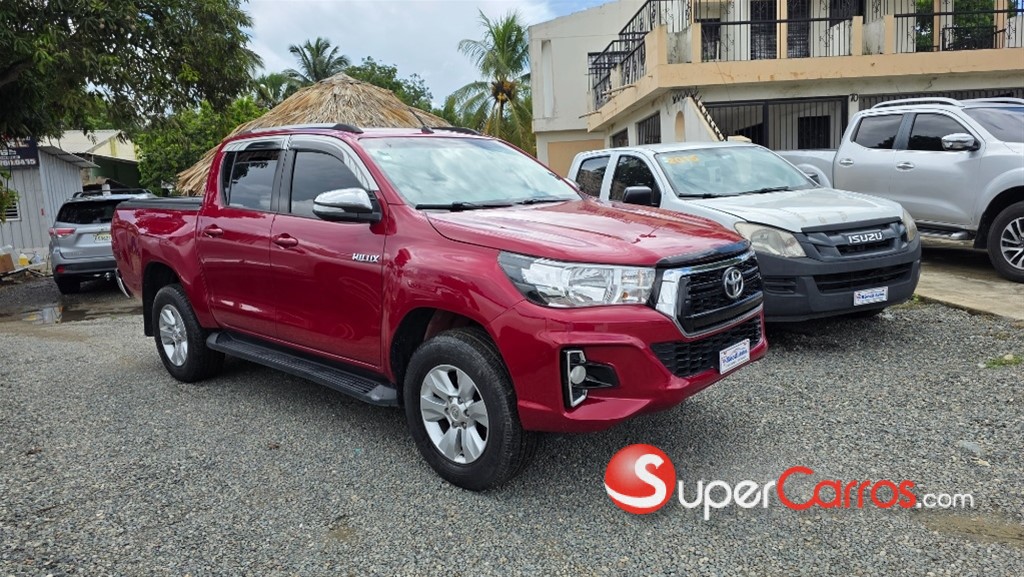 2020 Toyota Hilux — foto 2 / 12