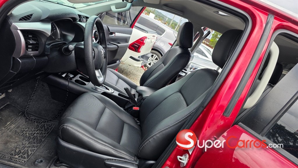 2020 Toyota Hilux — foto 6 / 12
