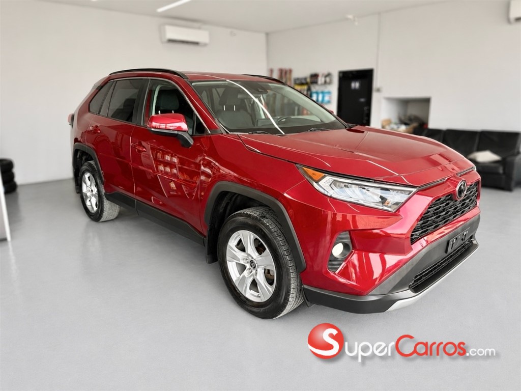 2021 Toyota RAV4 XLE — foto 2 / 11