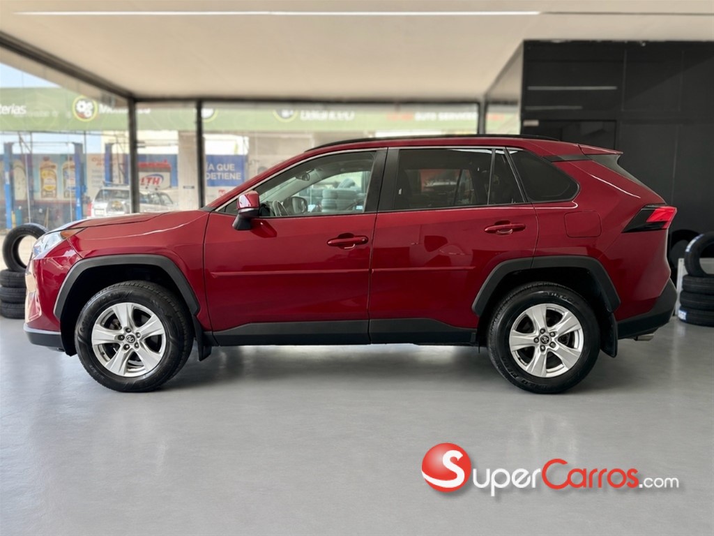 2021 Toyota RAV4 XLE — foto 4 / 11