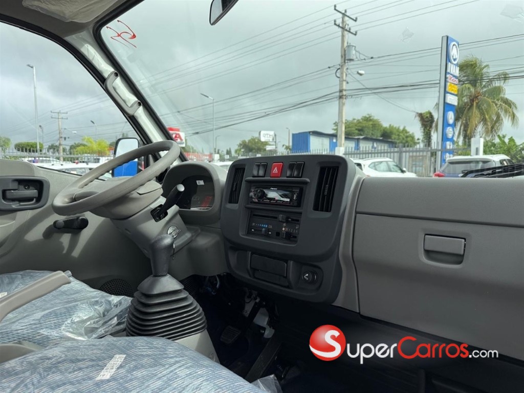 2027 Isuzu Traviz 10 Pies — foto 7 / 9