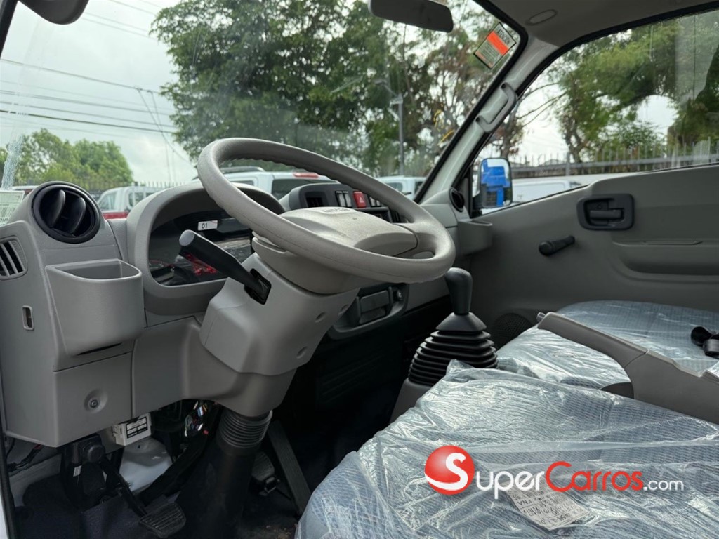 2027 Isuzu Traviz 10 Pies — foto 9 / 9