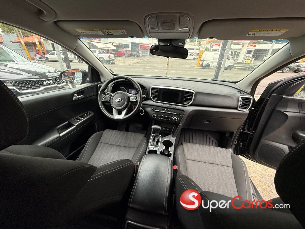 2021 Kia Sportage LX — foto 10 / 12
