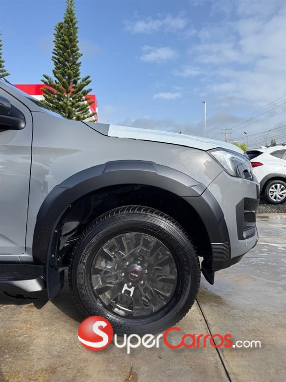 2027 Isuzu DMAX LSE — foto 6 / 12