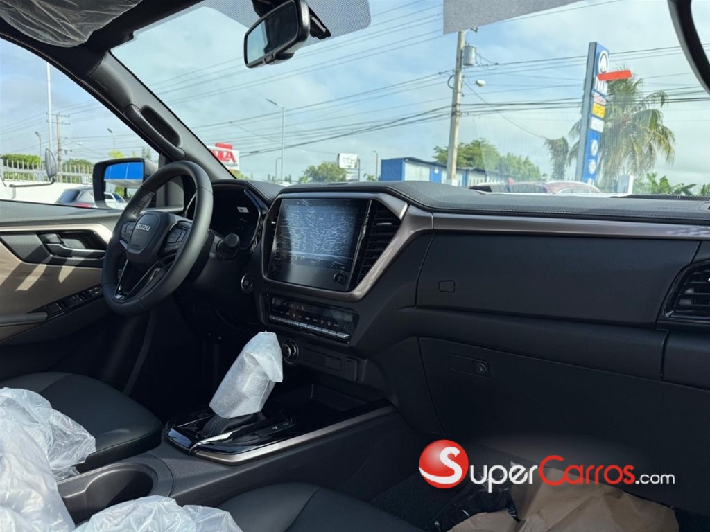 2027 Isuzu DMAX LSE — foto 7 / 12