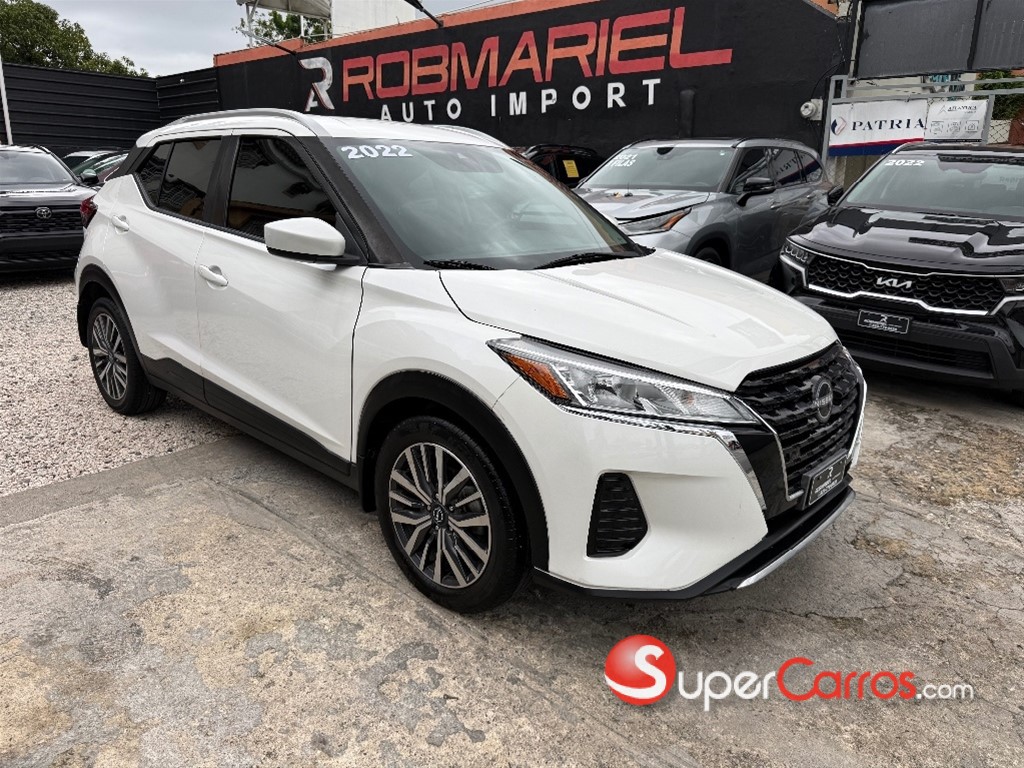 2022 Nissan Kicks SV