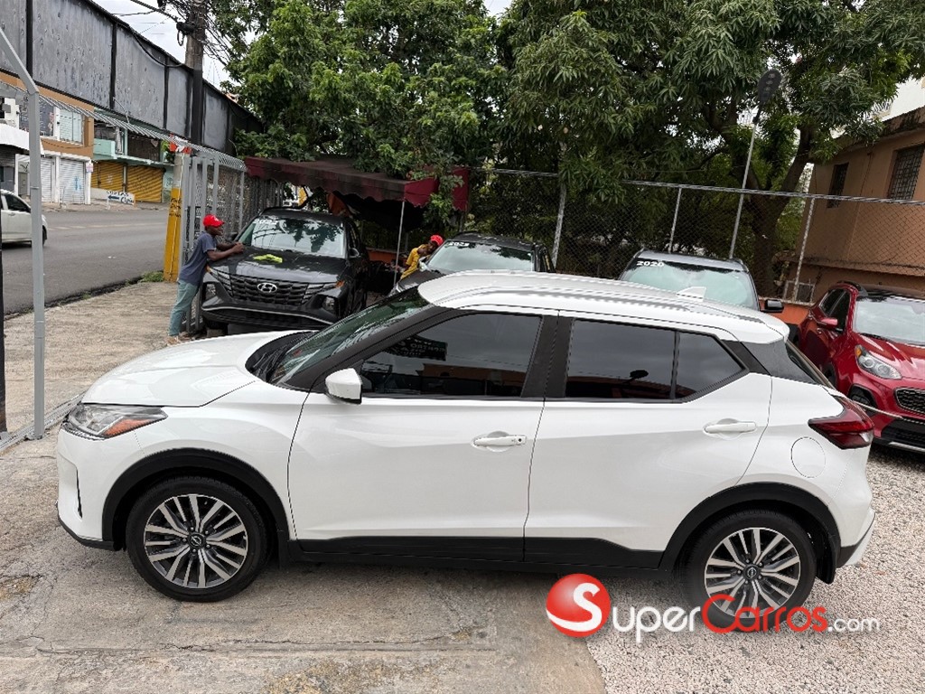 2022 Nissan Kicks SV — foto 5 / 12