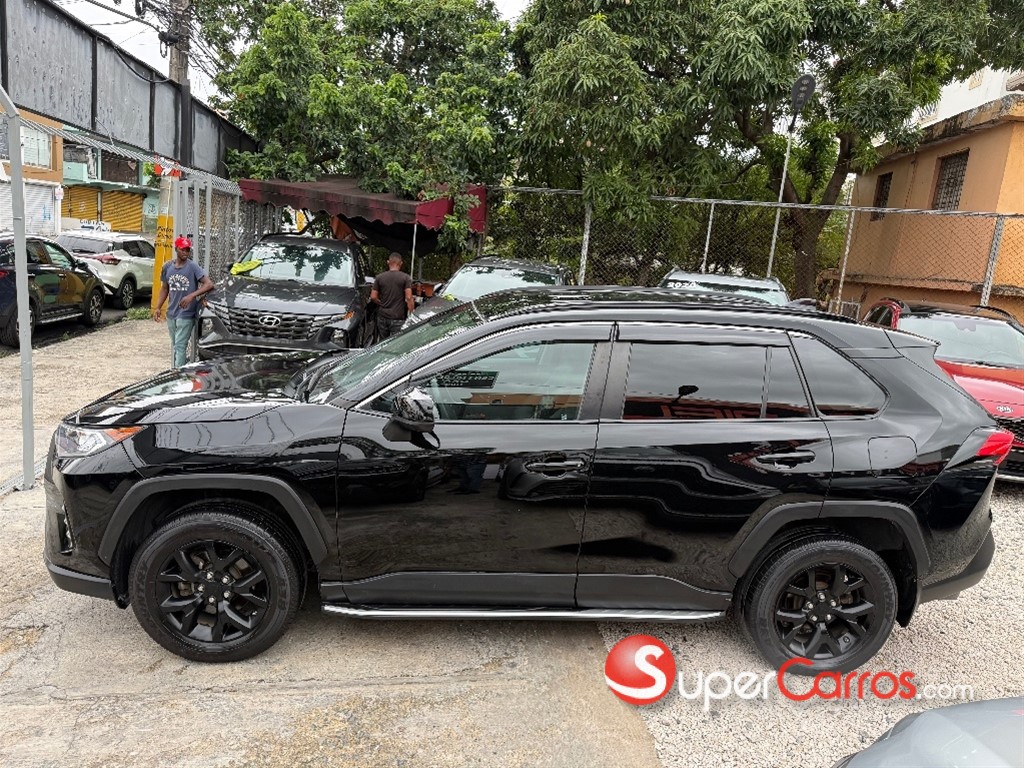 2021 Toyota RAV4 LE — foto 5 / 12