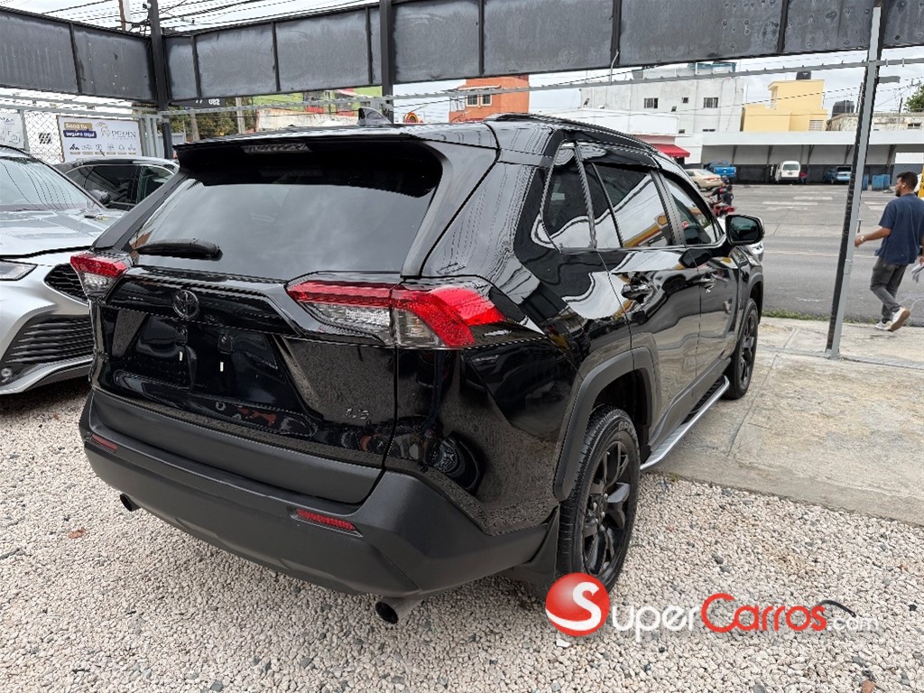 2021 Toyota RAV4 LE — foto 6 / 12