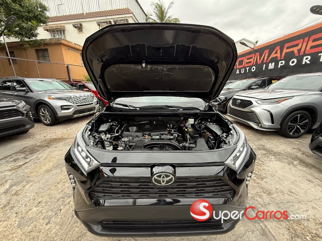 2021 Toyota RAV4 LE — foto 9 / 12