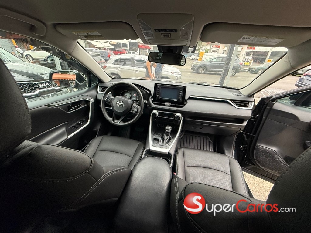 2021 Toyota RAV4 LE — foto 10 / 12
