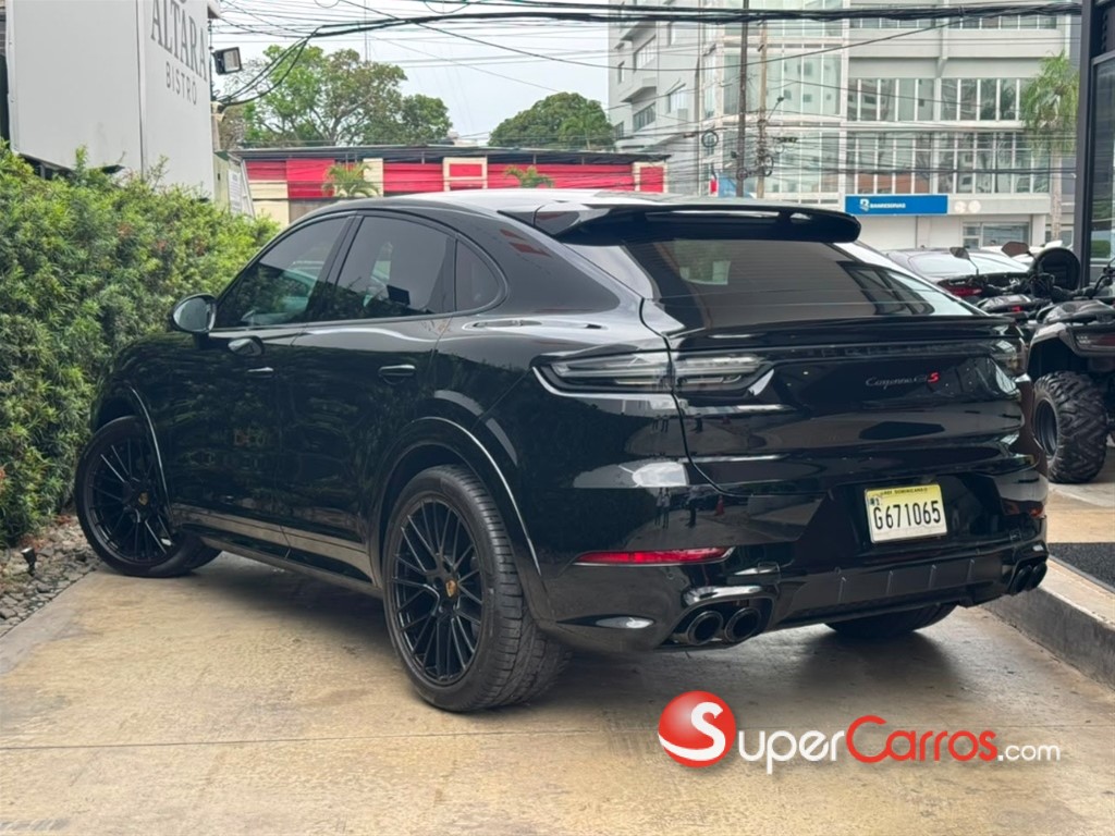 2021 Porsche Cayenne Coupe GTS — foto 10 / 11