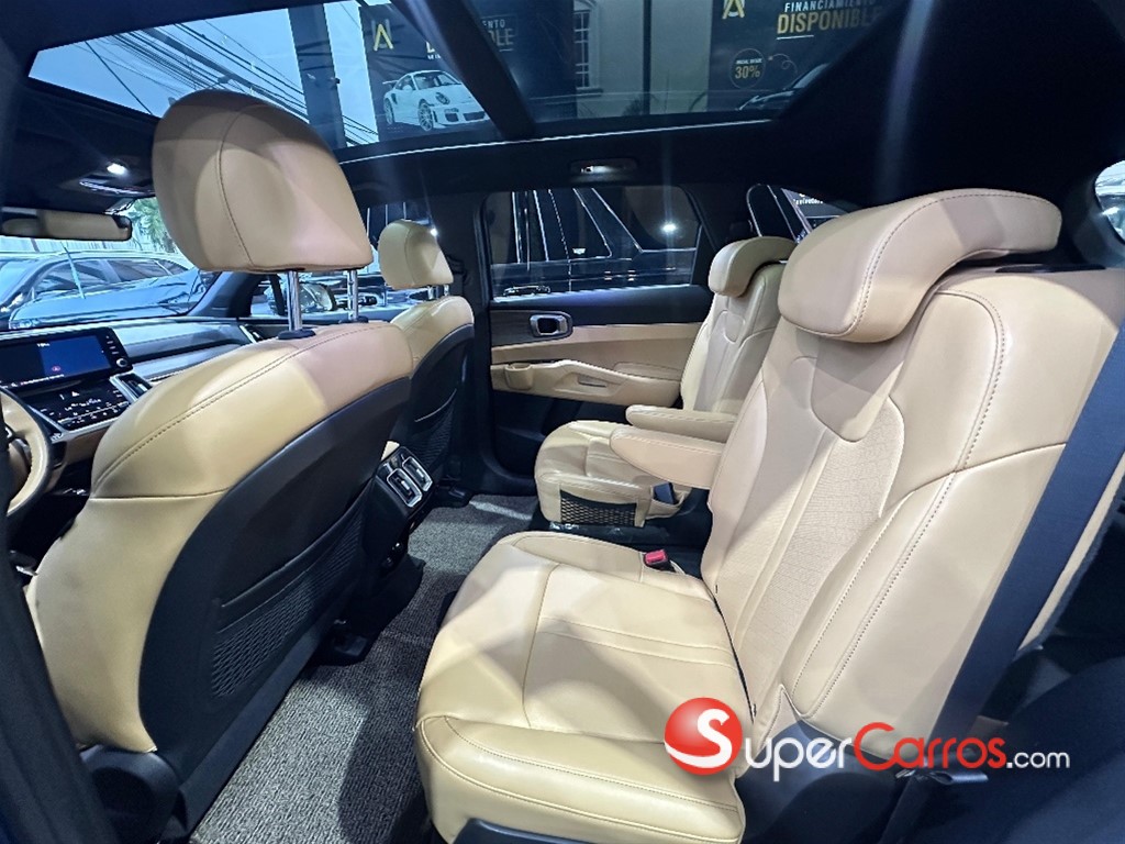 2021 Kia Sorento Luxury — foto 6 / 12