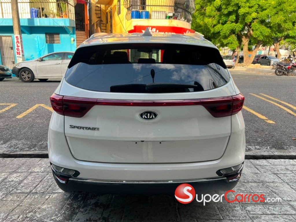 2022 Kia Sportage LX — foto 5 / 10